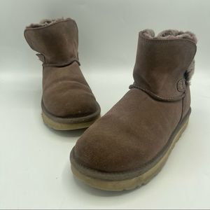 Ugg ankle snow boots